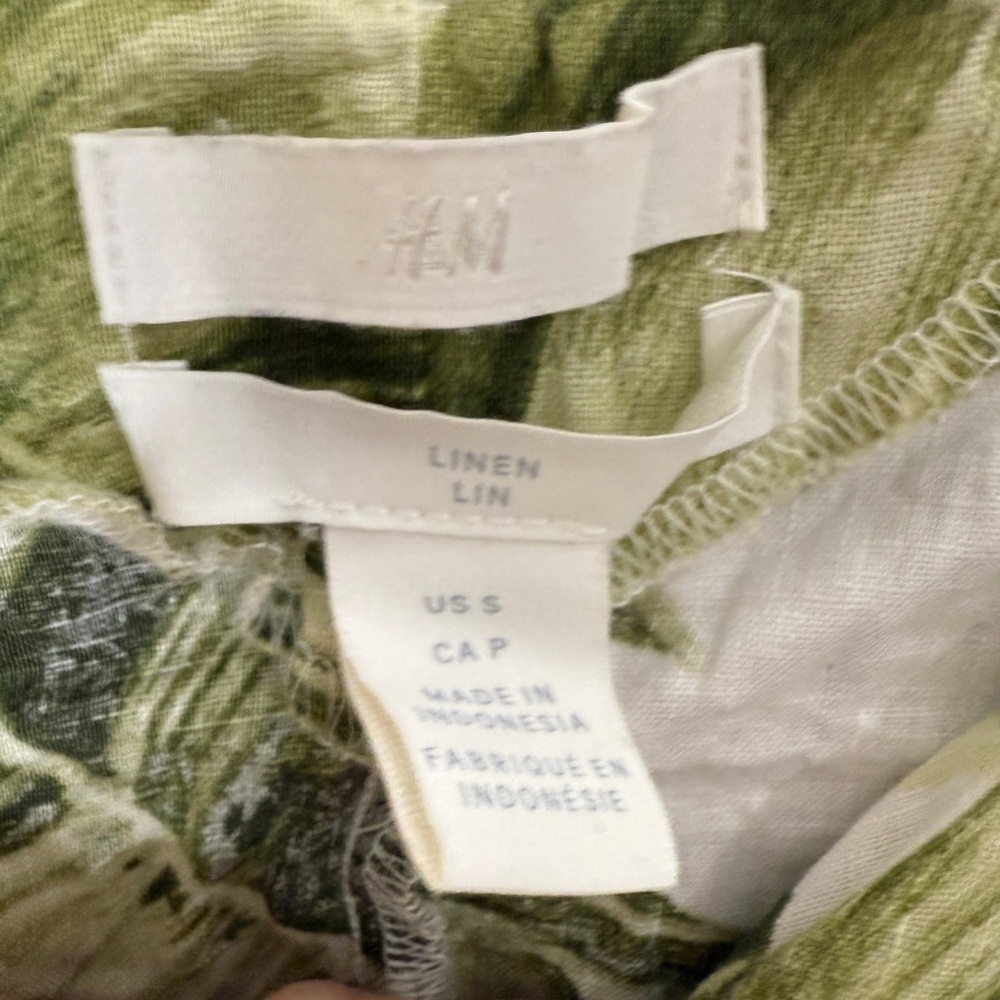 H&M 100% Linen sleeveless tropical blouse Green leaves buttons V-neck Small - Picture 4 of 6